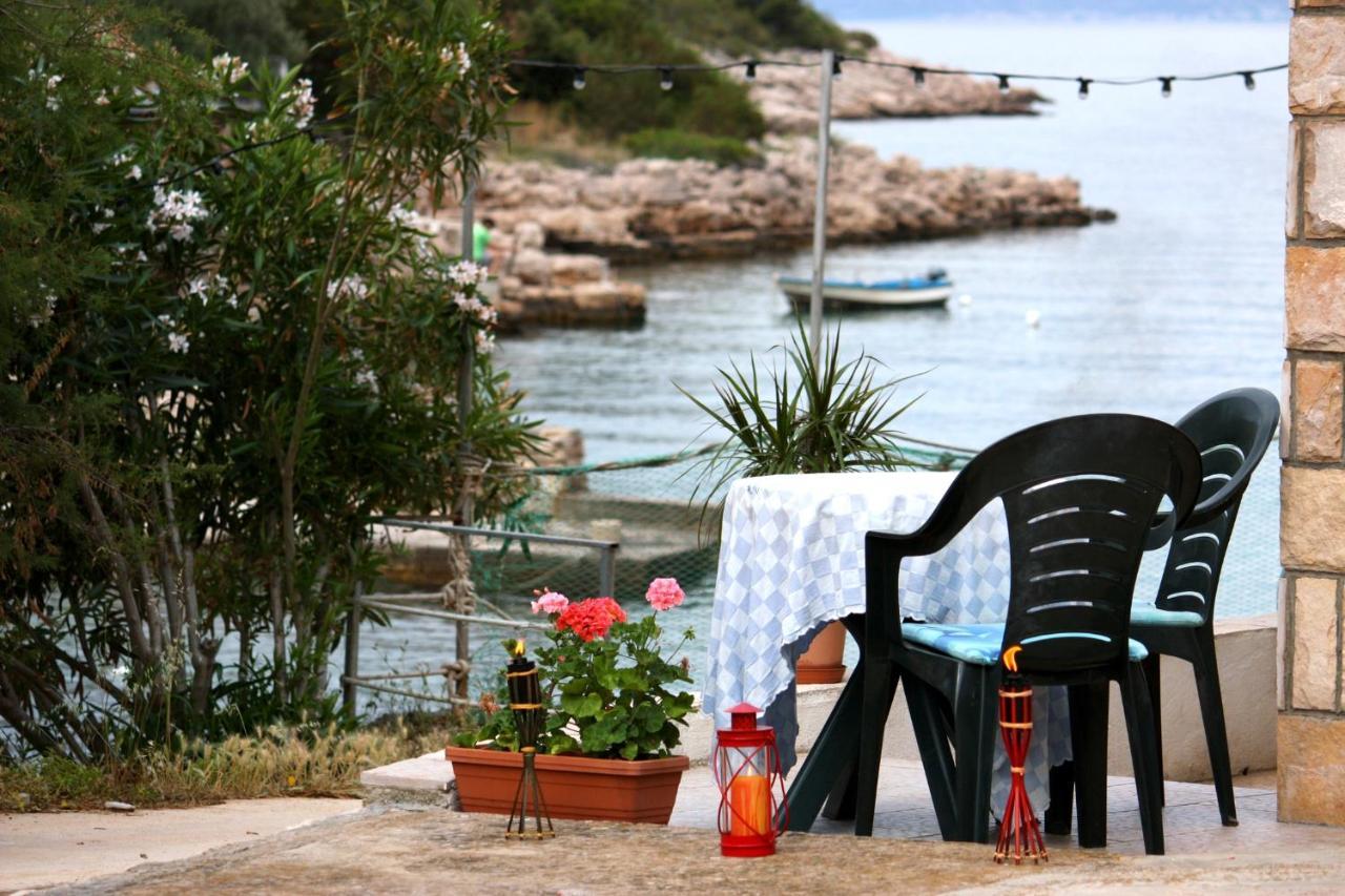 Apartments By The Sea Cove Zarace - Gdinj, Hvar - 2047 Dış mekan fotoğraf