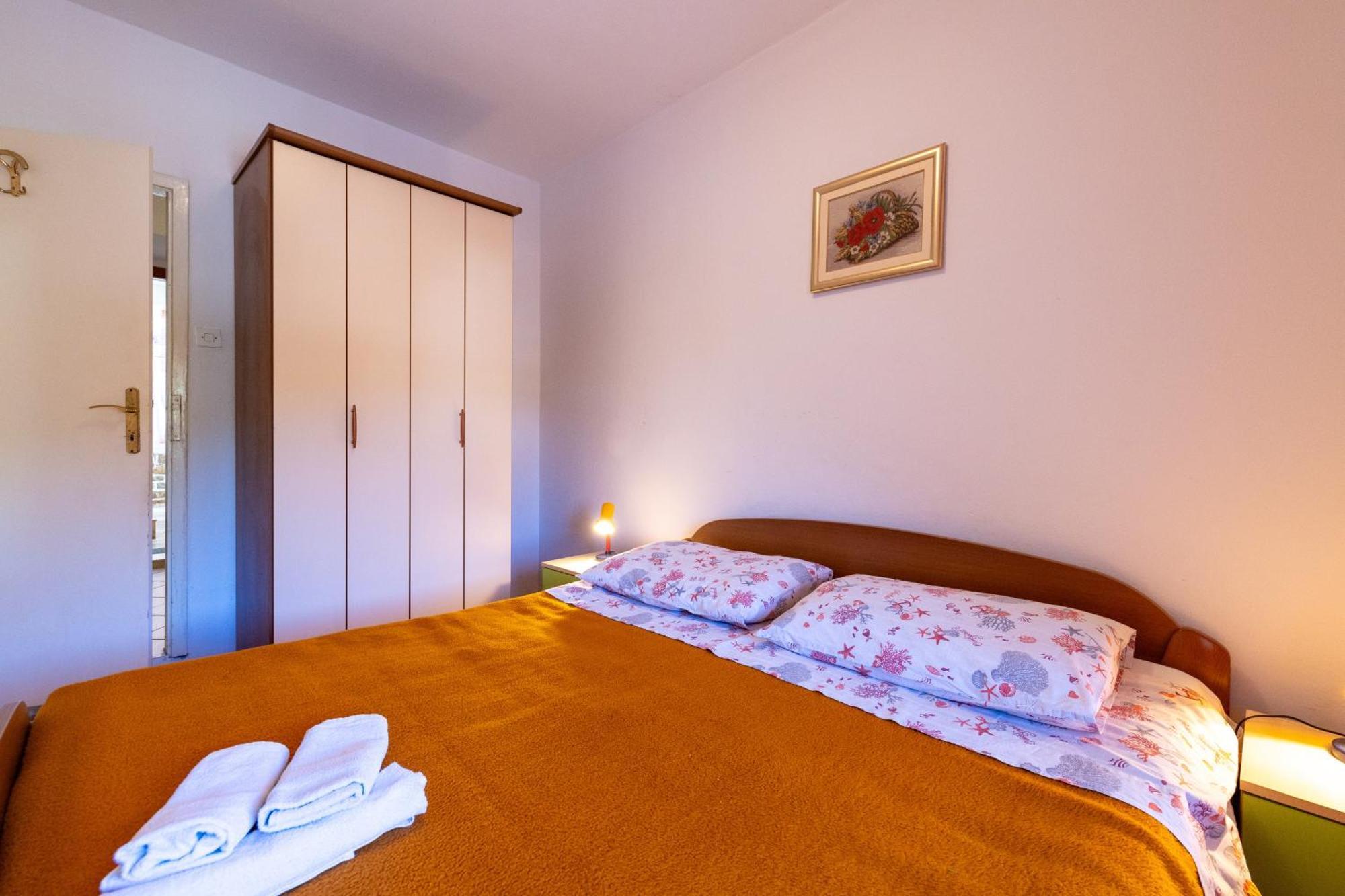 Apartments By The Sea Cove Zarace - Gdinj, Hvar - 2047 Oda fotoğraf