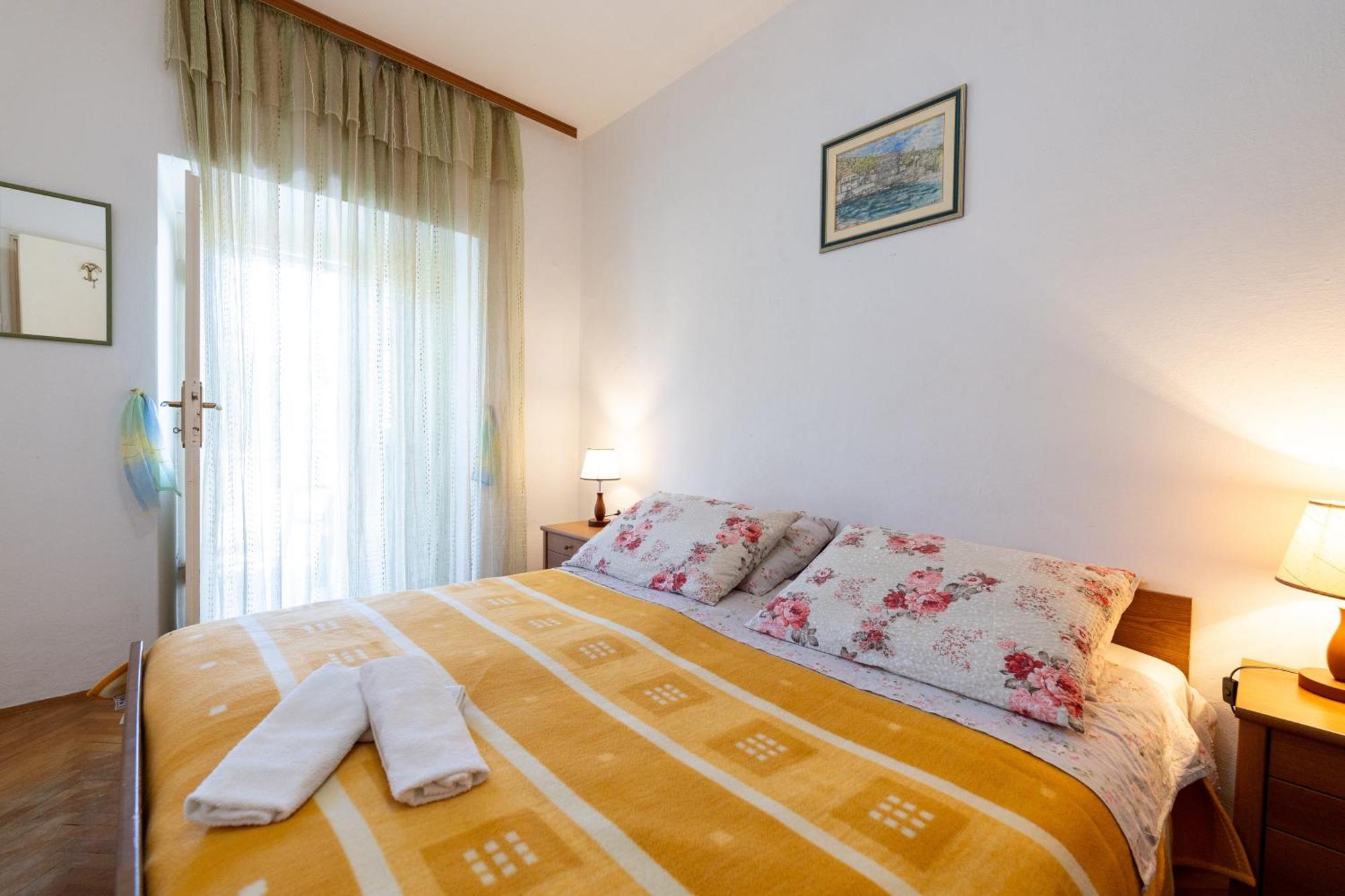 Apartments By The Sea Cove Zarace - Gdinj, Hvar - 2047 Dış mekan fotoğraf