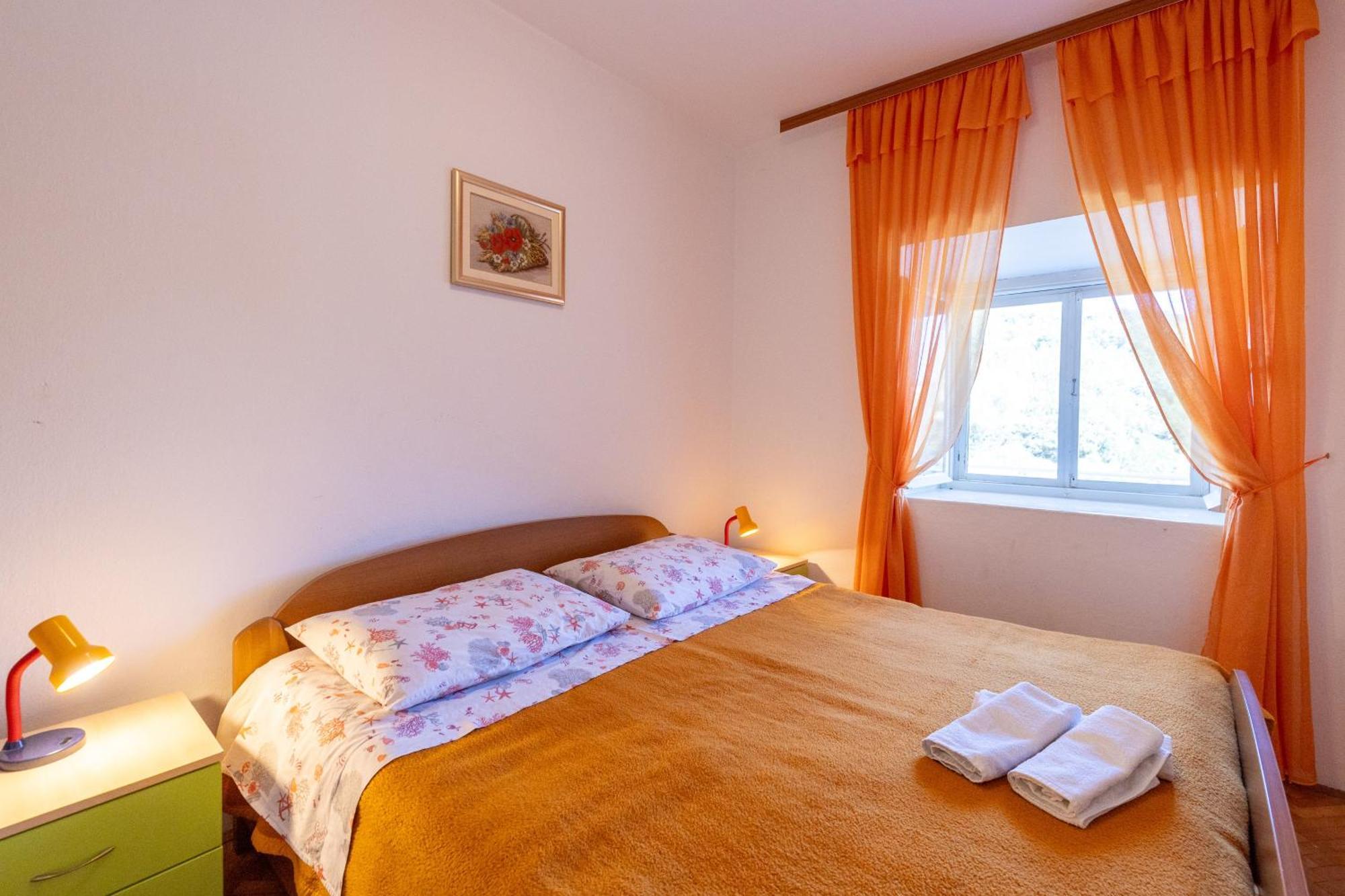 Apartments By The Sea Cove Zarace - Gdinj, Hvar - 2047 Dış mekan fotoğraf